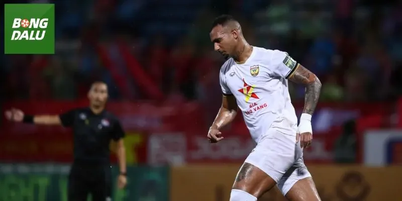 Tương lai của trung vệ Janclesio Almeida Santos